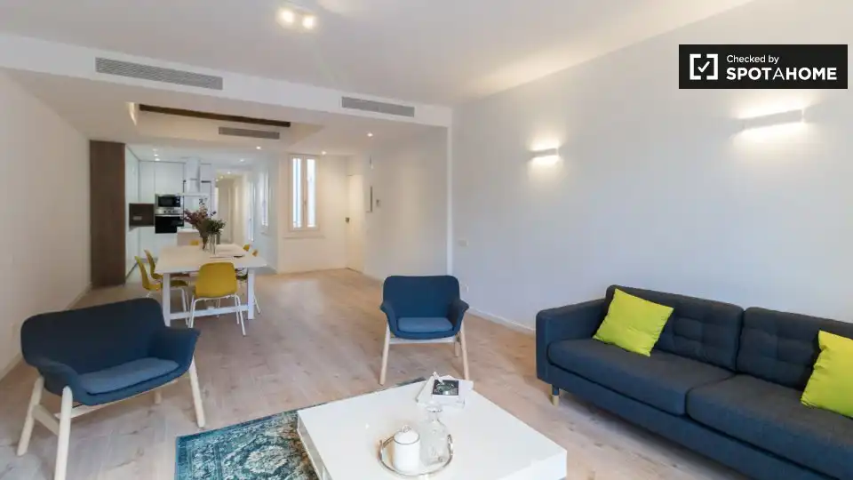 Flat with terrace to rent in Ciutat Vella, imagen 2