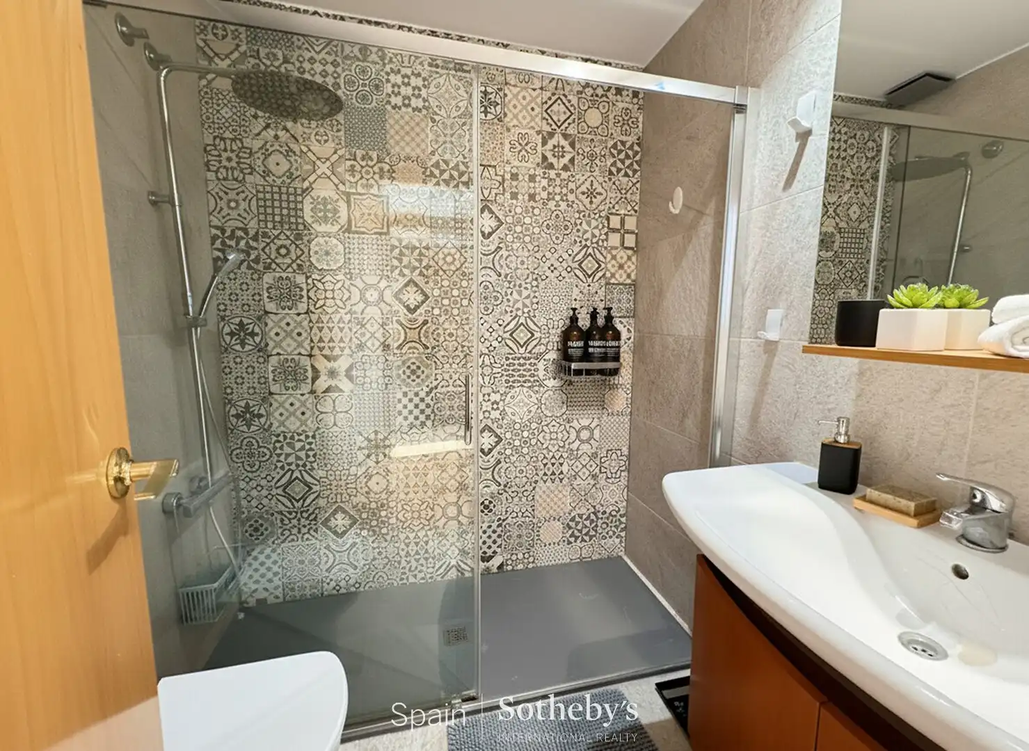 Baño de Apartamento en venta en Sitges con Jardín privado, Terraza y Trastero
