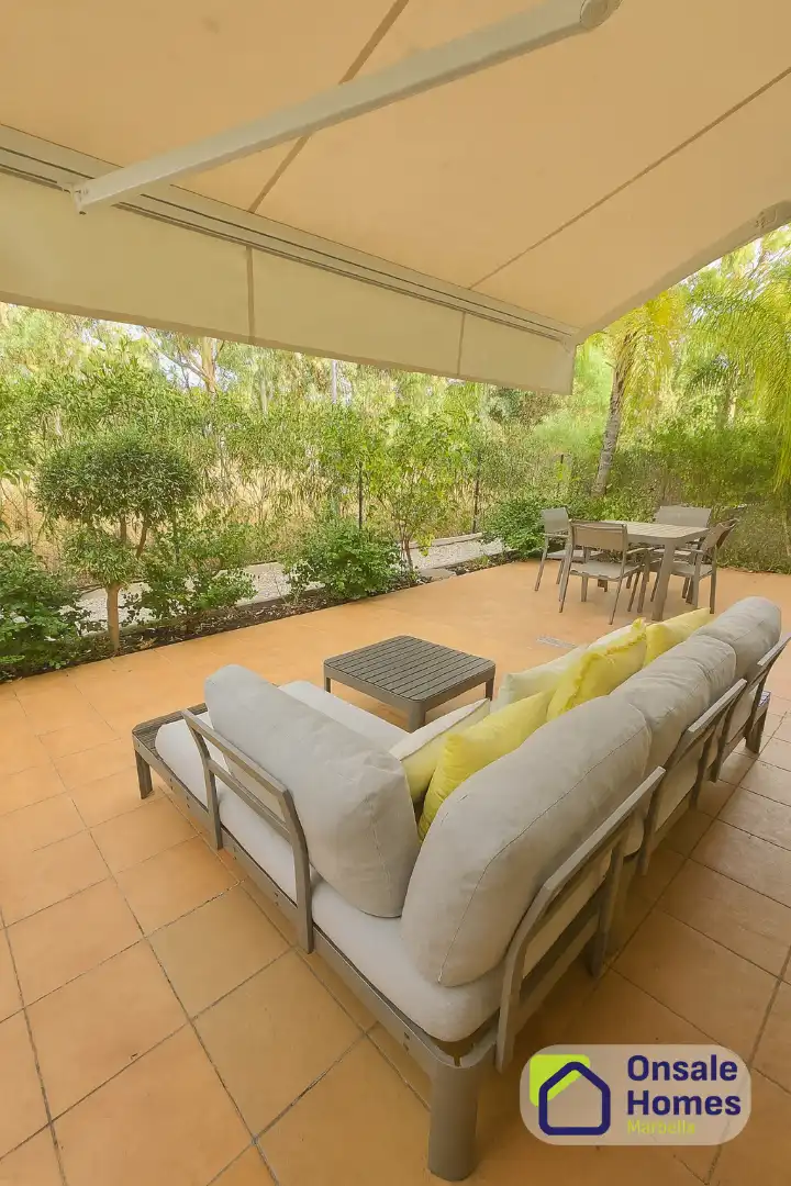Terraza de Piso en venta en Marbella con Terraza, Alarma y Piscina comunitaria