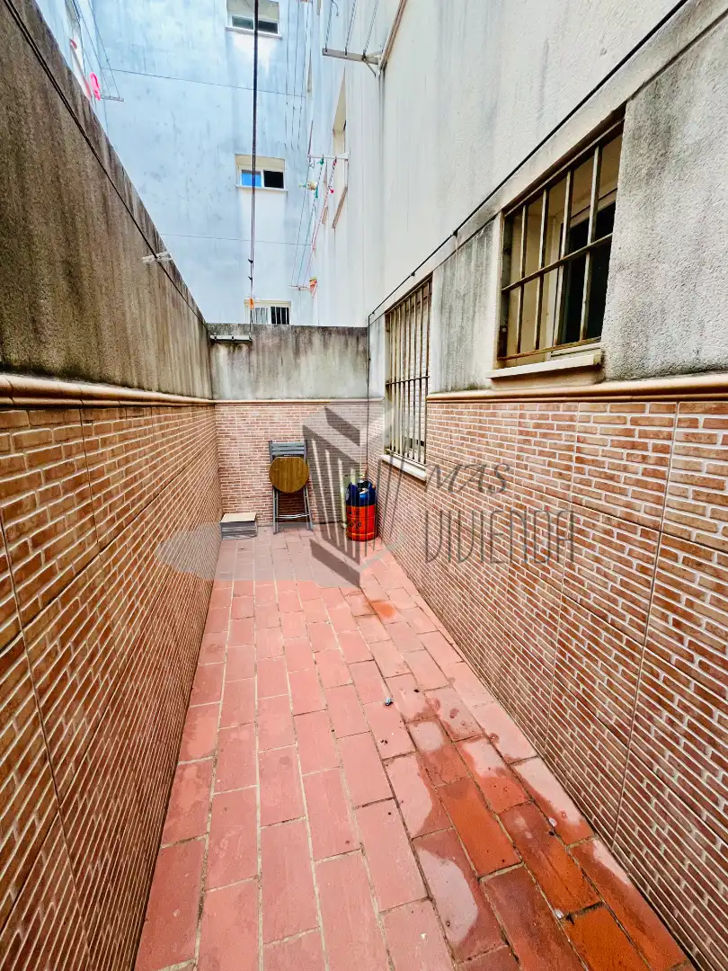 Terrassa de Planta baixa en venda en Algeciras amb Traster i Moblat