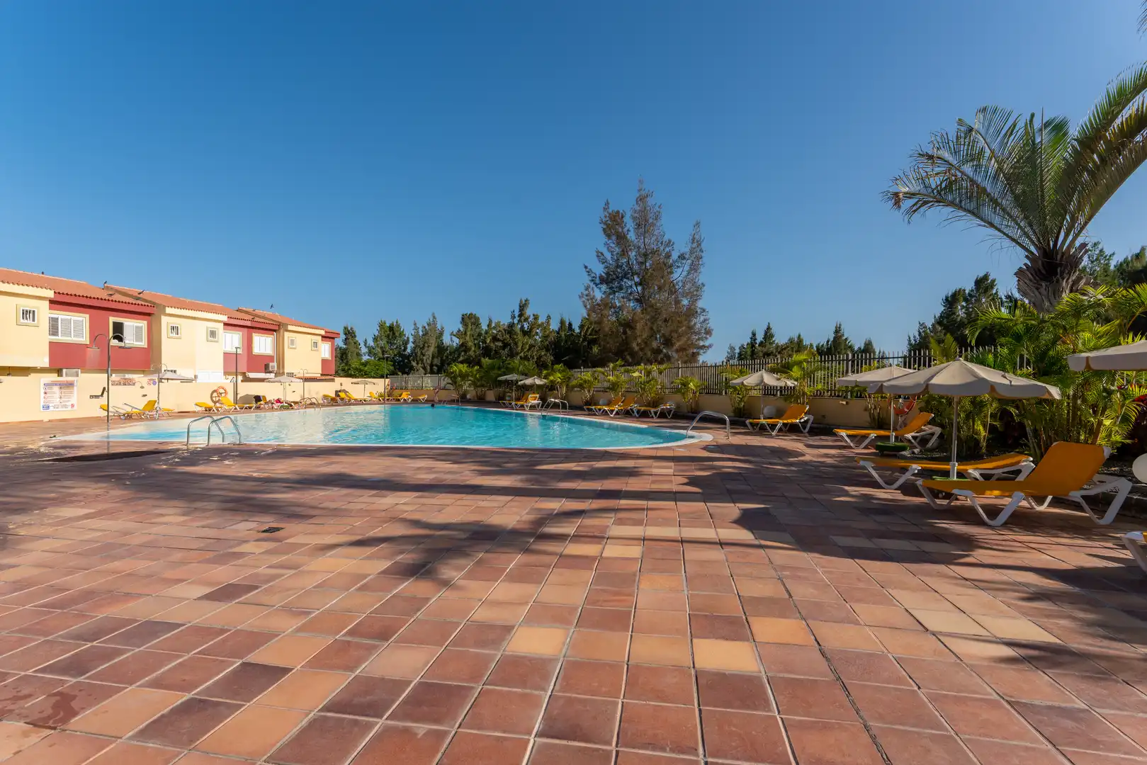 Piscina de Casa adosada en venta en San Bartolomé de Tirajana con Aire acondicionado, Jardín privado y Terraza