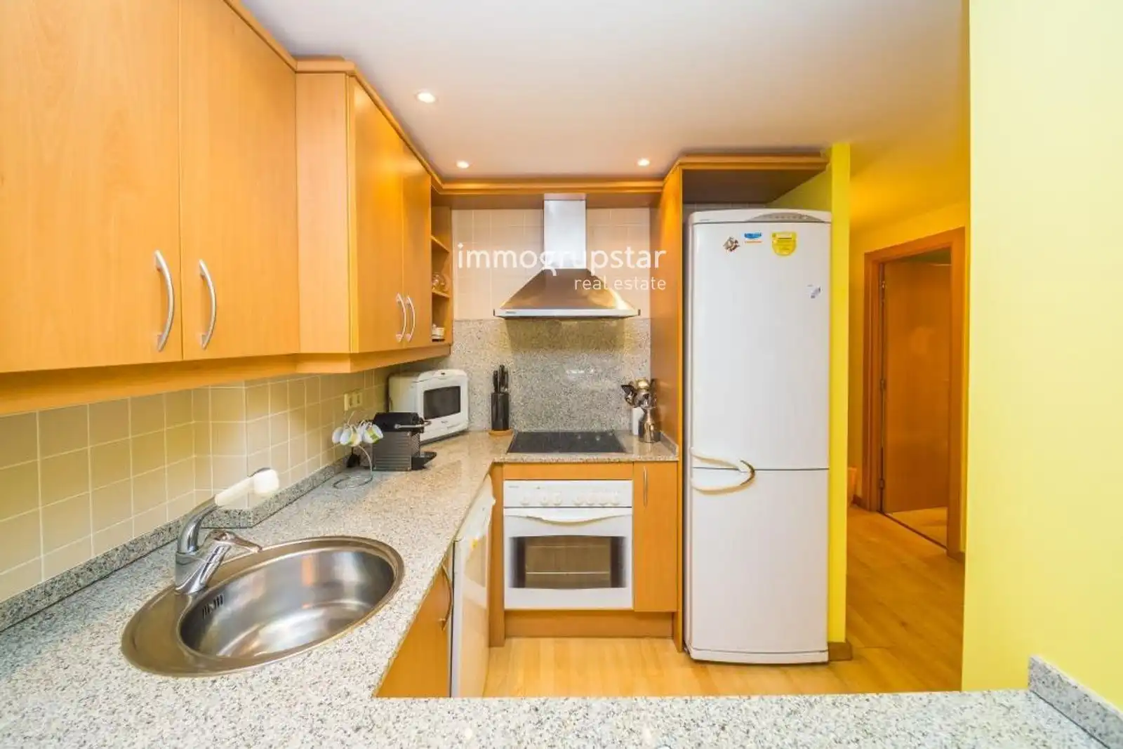 Cuina de Apartament en venda en Castell d'Aro, Platja d'Aro i s'Agaró amb Calefacció, Terrassa i Piscina