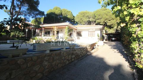 REF DH162Villa de 138msup2 construidos, con 4 dormitorios y 4 bantildeos, piscina privada, jardiacuten y parcela de 800msup2, ubic, imatge 5