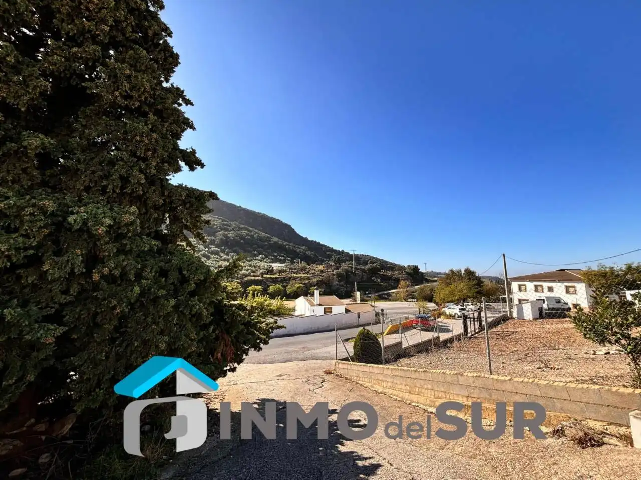 Vista exterior de Finca rústica en venda en Cabra amb Jardí privat