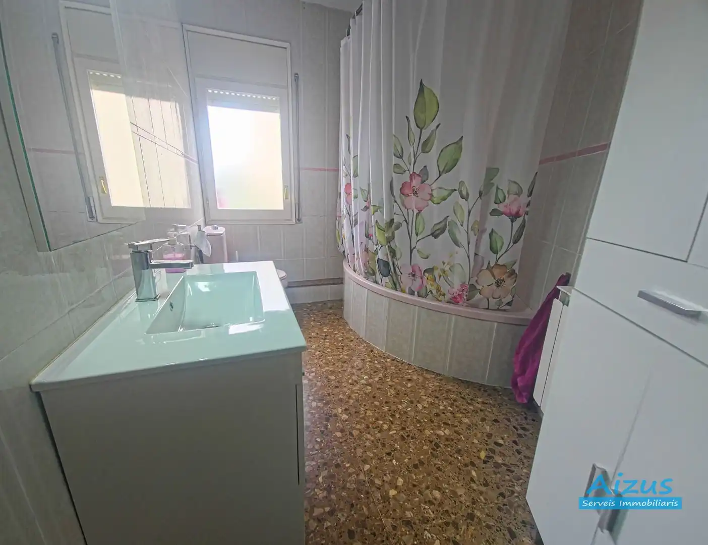 Bany de Casa adosada en venda en Ripollet amb Aire condicionat, Calefacció i Forn
