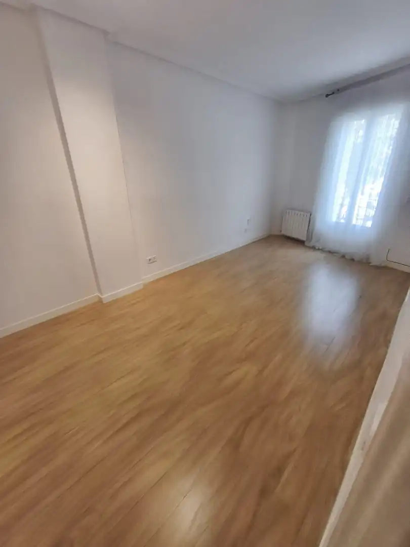 Habitación de Piso de alquiler en Madrid con Calefacción, Horno y Lavadora