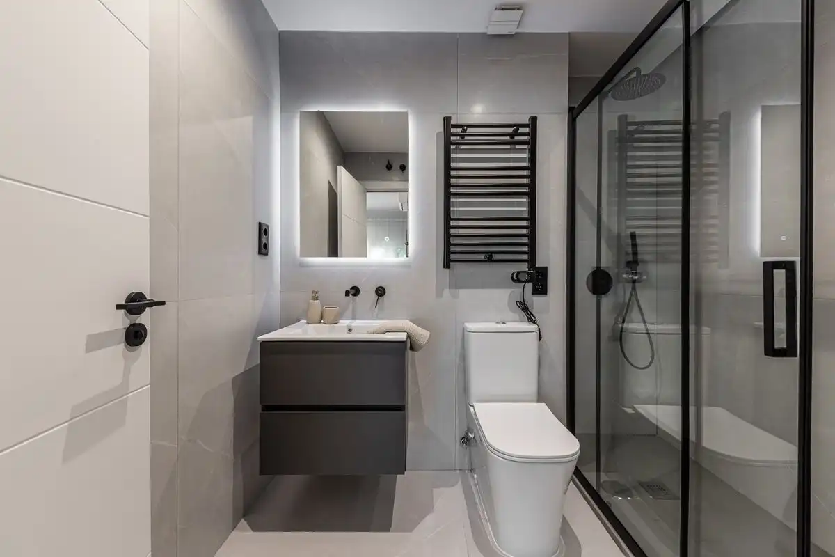 Baño de Planta baja en venta en Madrid con Aire acondicionado, Calefacción y Trastero