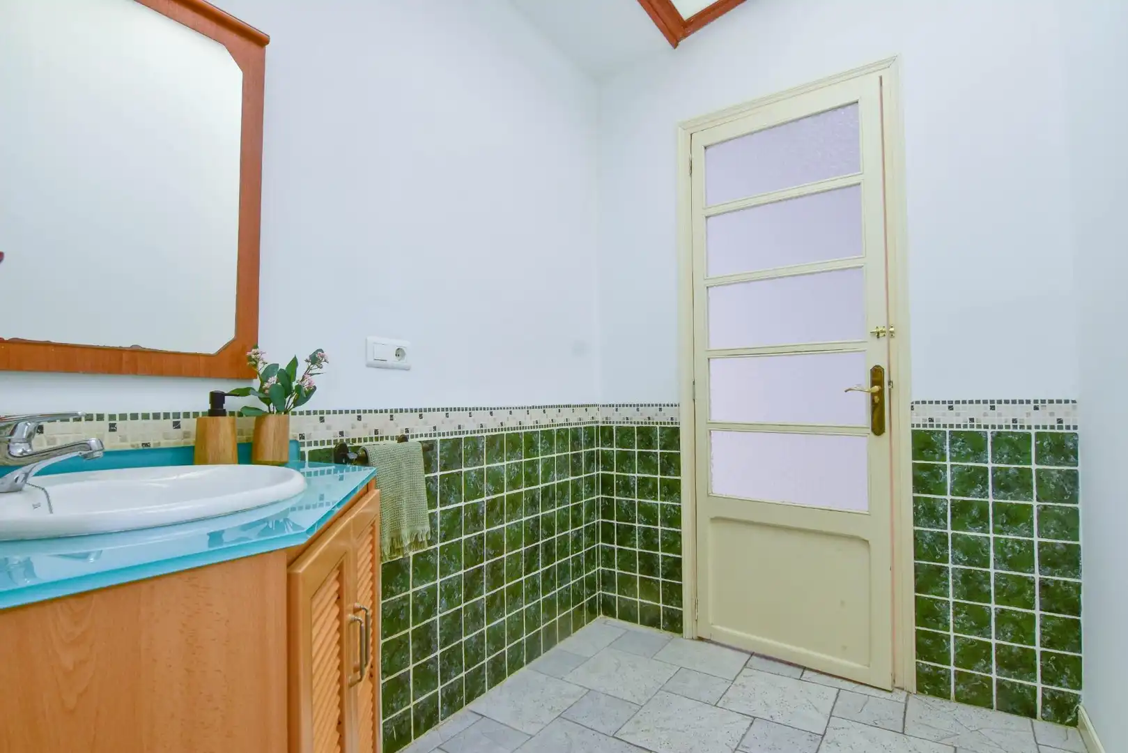 Baño de Piso en venta en Valencia con Aire acondicionado
