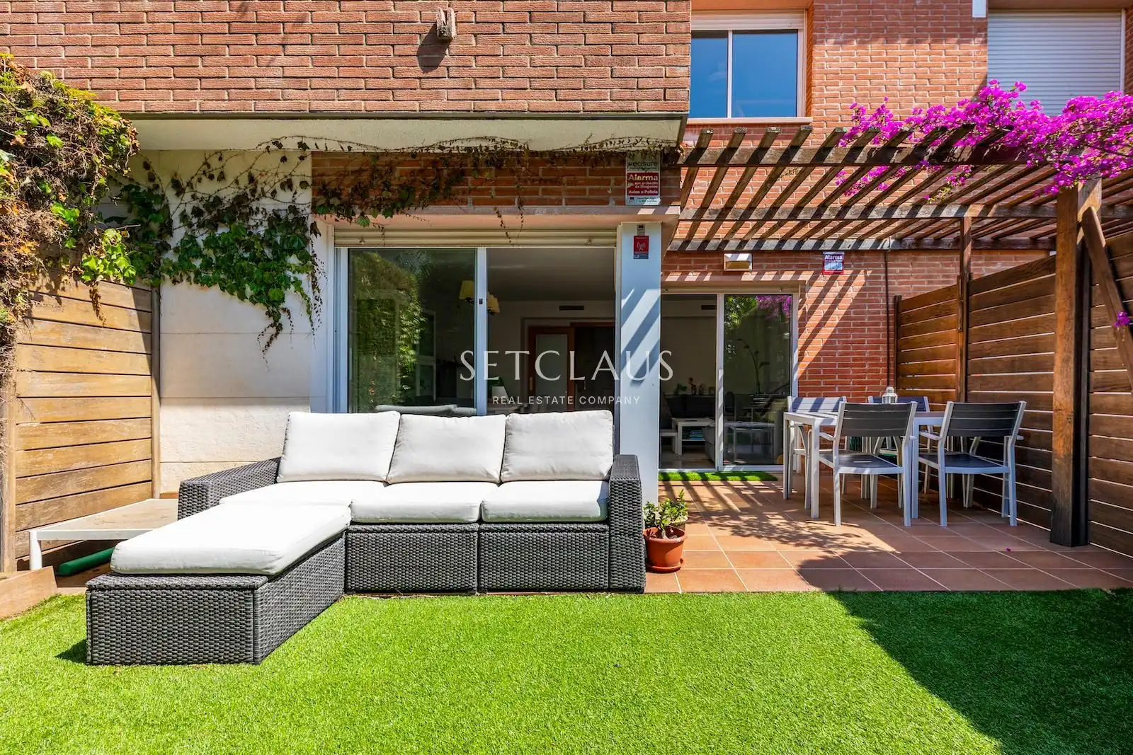 Terrassa de Casa adosada en venda en Premià de Dalt amb Aire condicionat, Calefacció i Jardí privat