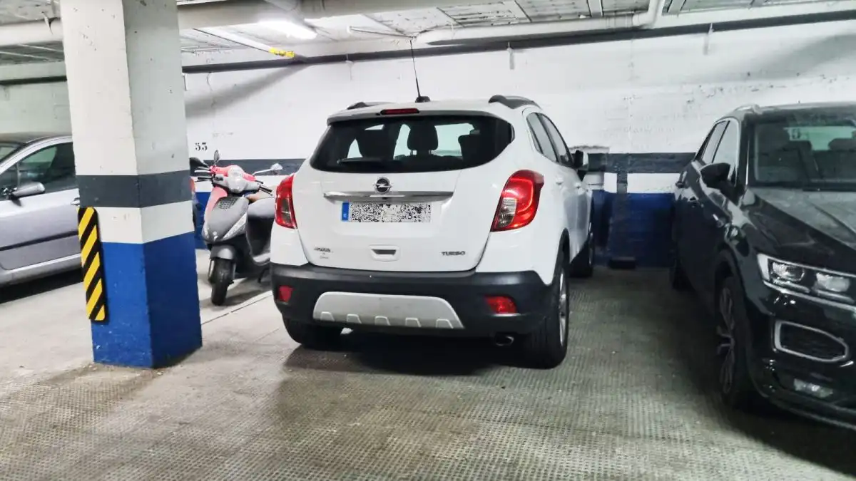 Parking of Garage for rent in Sevilla