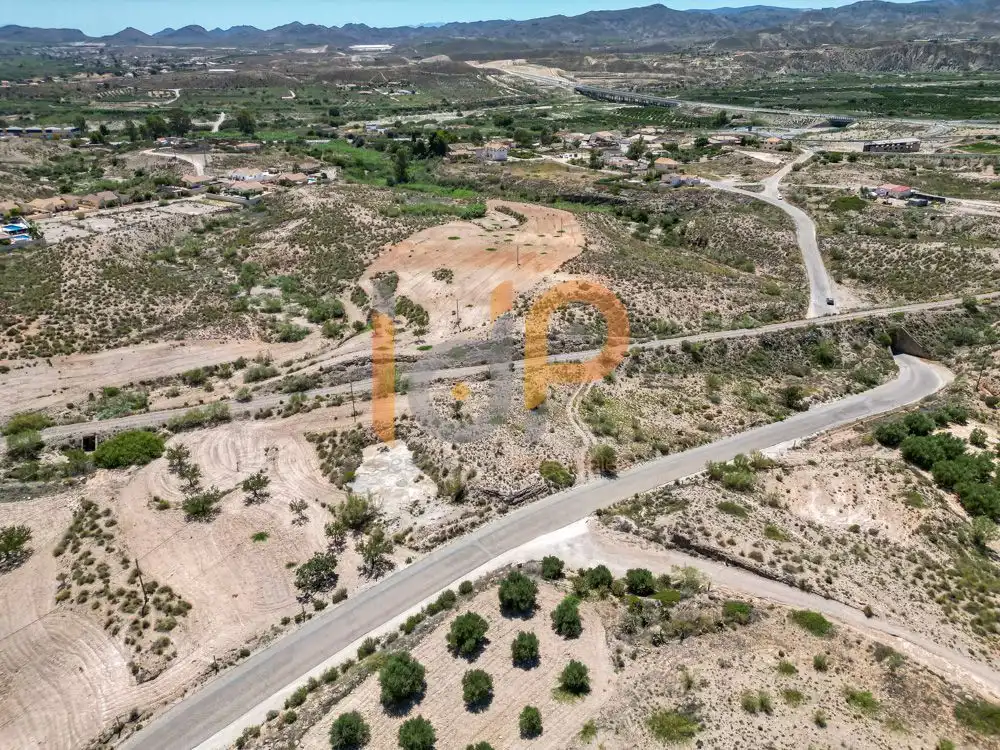 Terreny rústic en venda a Zurgena
