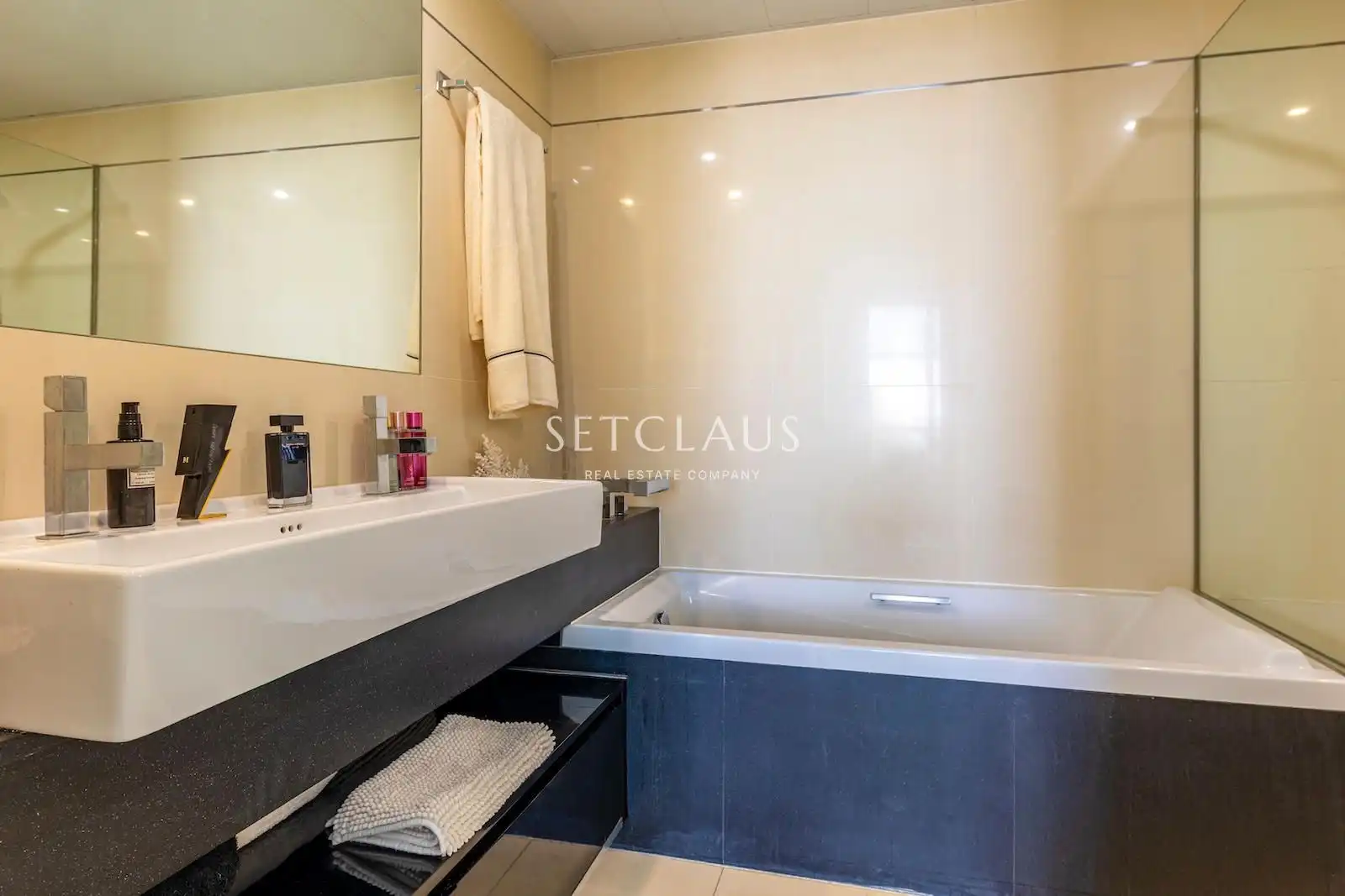 Baño de Piso en venta en Barcelona con Aire acondicionado, Calefacción y Terraza