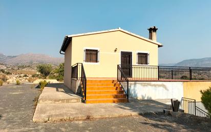 Vista exterior de Casa o xalet en venda en Relleu amb Terrassa