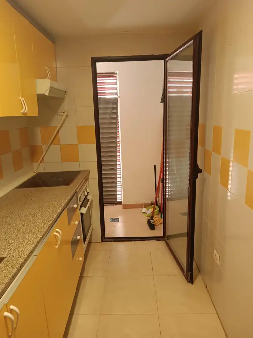 Flat with lift for sale in Yuncler