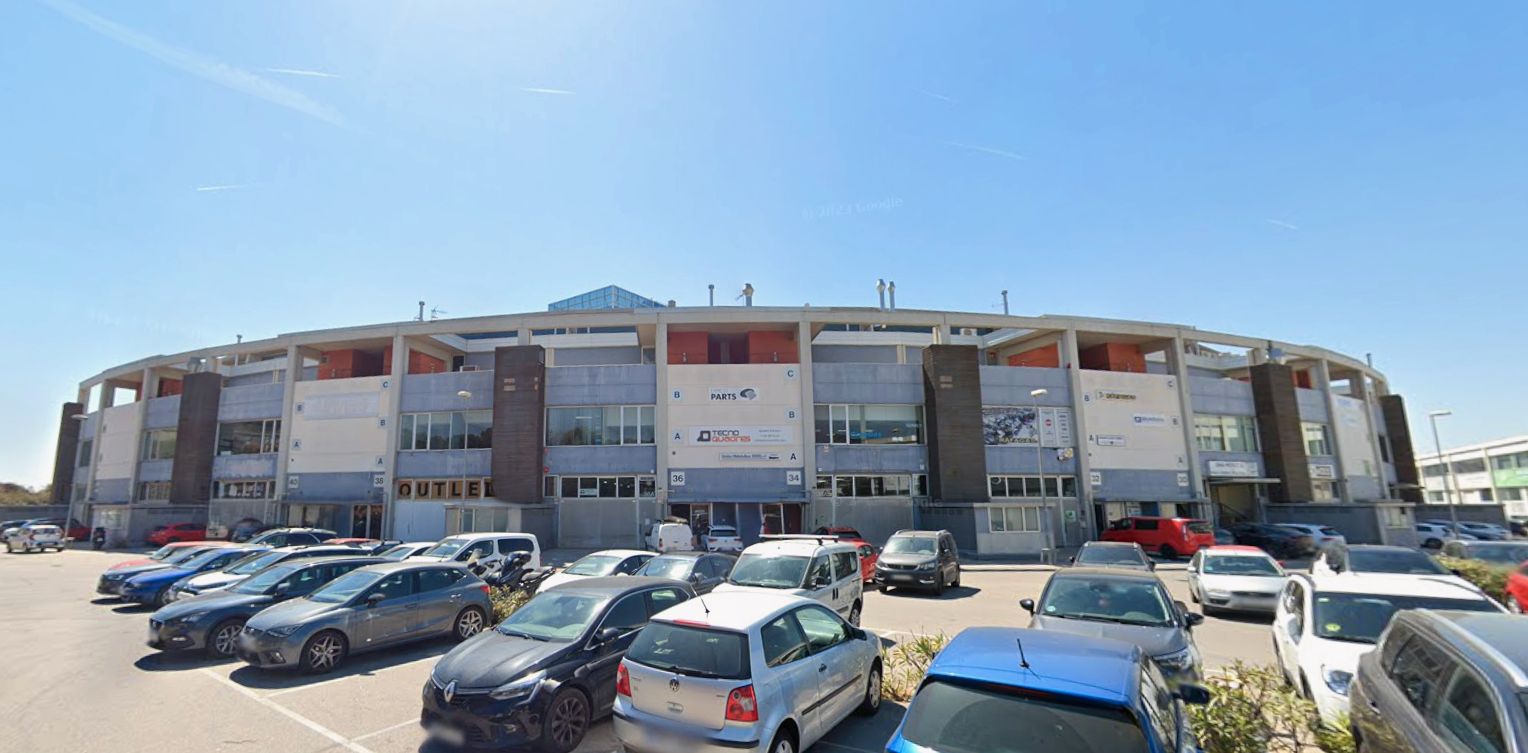 Exterior view of Industrial buildings for sale in Badalona