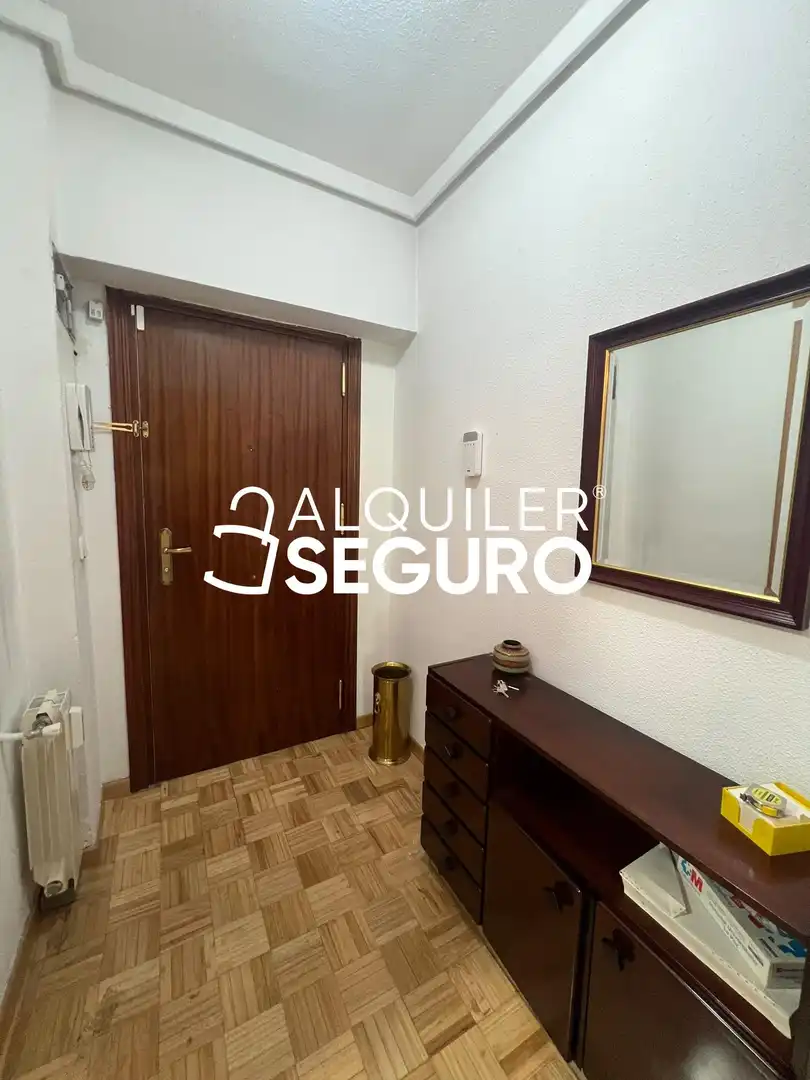 Habitación de Piso de alquiler en Madrid con Calefacción y Amueblado