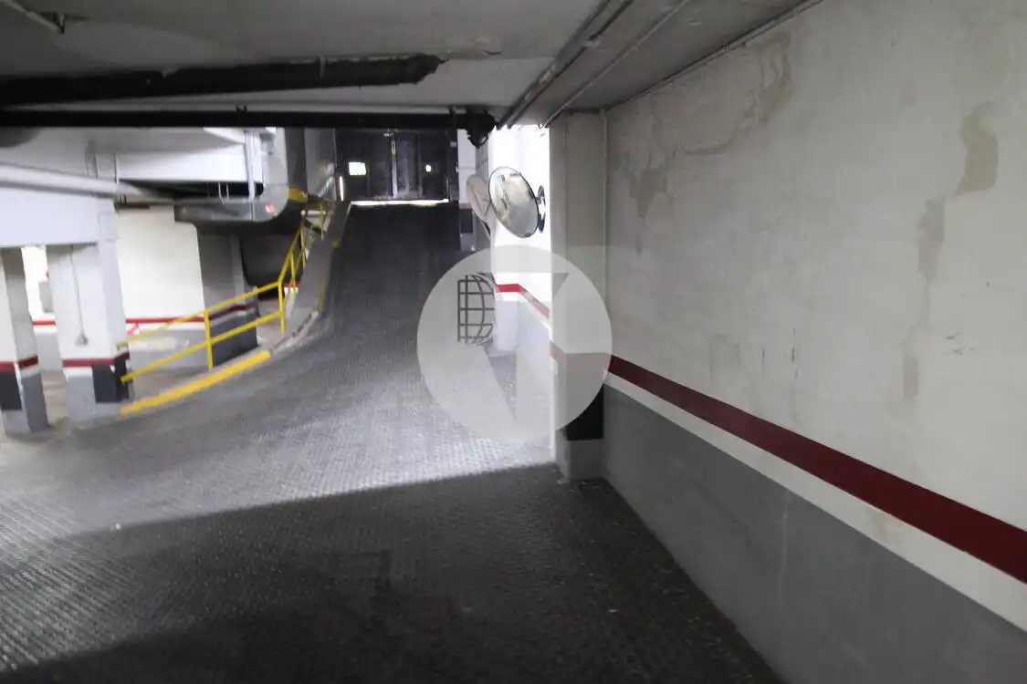Parcheggio in vendita a Eixample, imagen 3