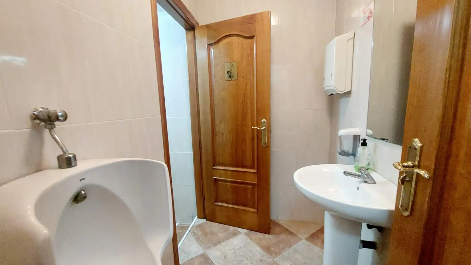 Badezimmer von Geschaftsraum zur Miete in Murcia