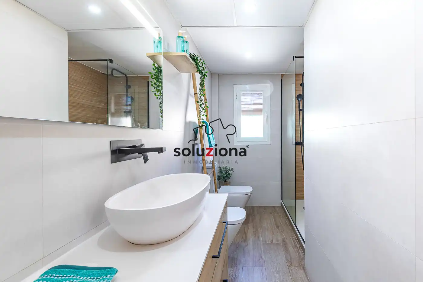 Bathroom of Flat for sale in San Isidro