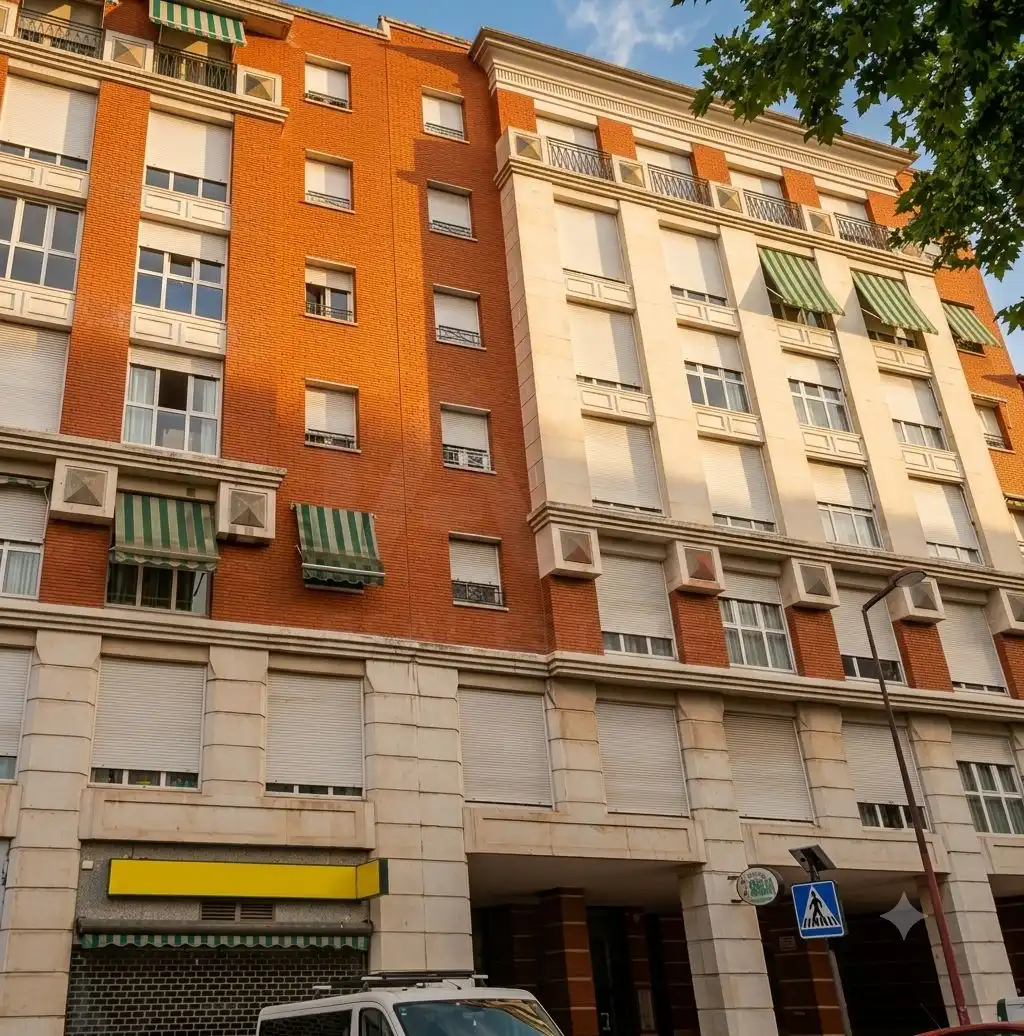 Vista exterior de Pis en venda en Valladolid amb Calefacció