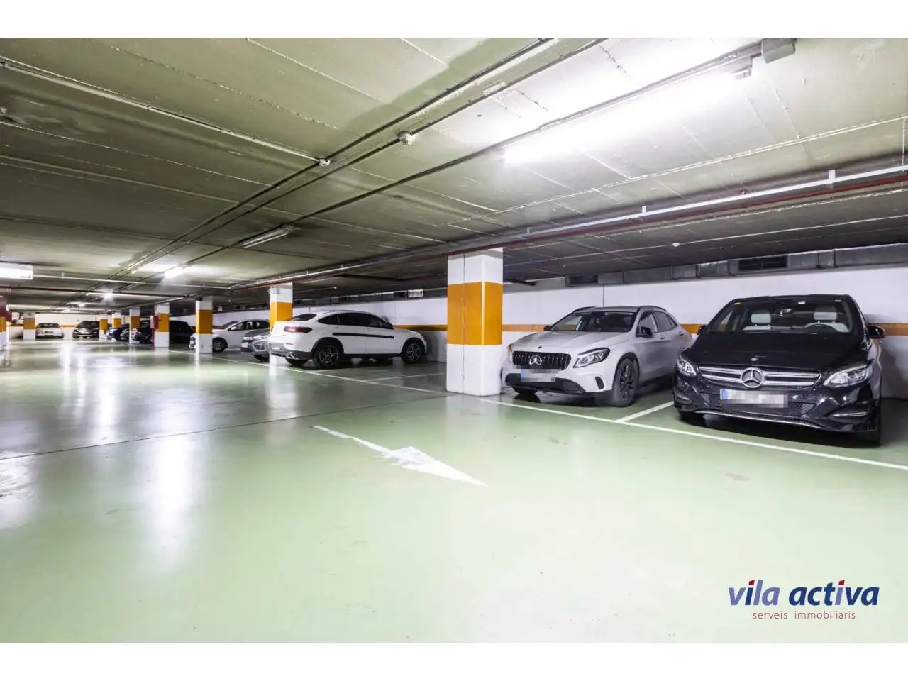 Parking de Piso en venta en Terrassa con Aire acondicionado, Parquet y Balcón