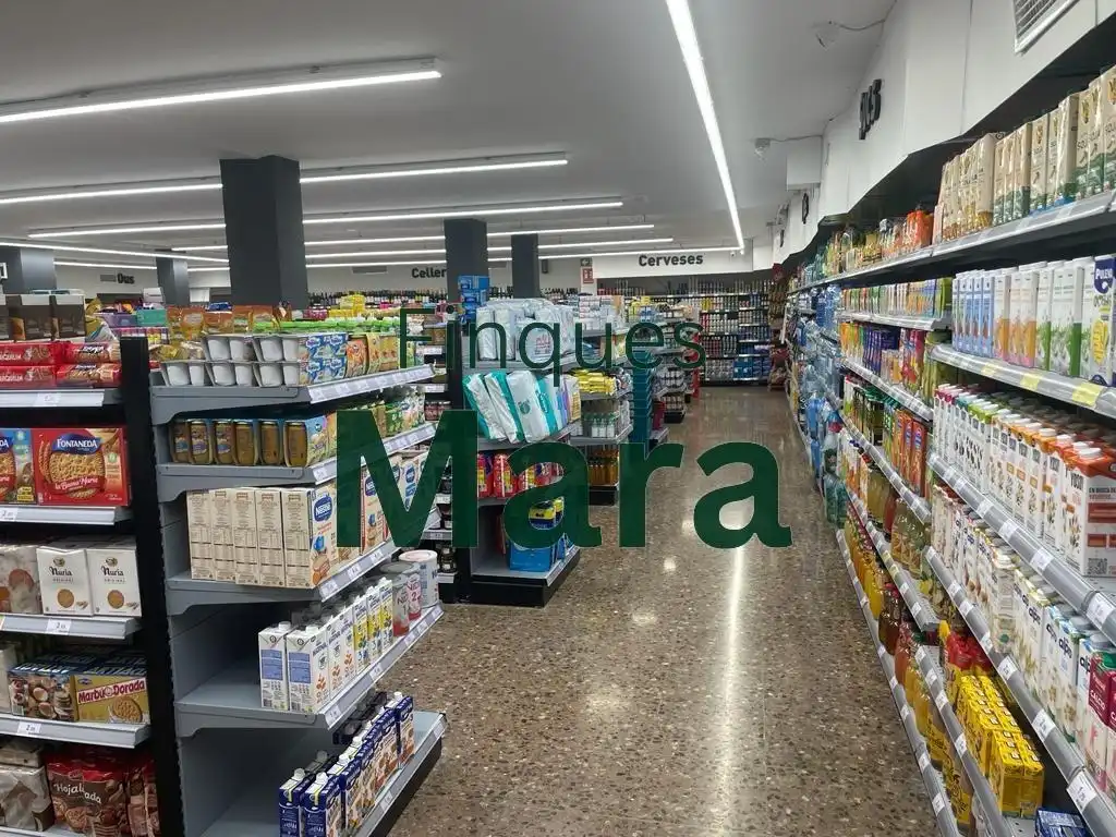 Local comercial en venda a Calle de l'Abat Escarré, imagen 3