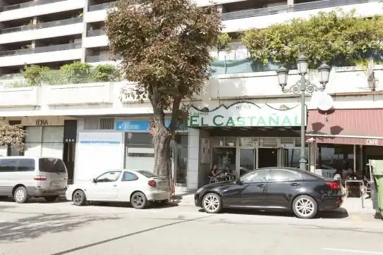 Local comercial en venda a Centro Urbano, imagen 2