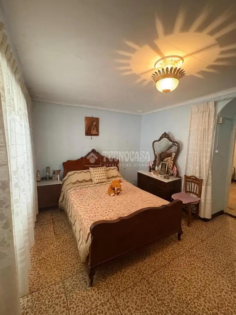 Dormitori de Casa o xalet en venda en Marchena amb Traster