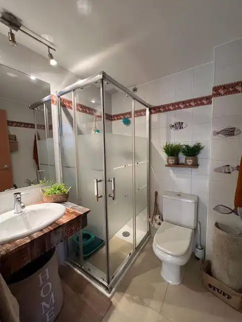 Baño de Planta baja en venta en La Ràpita con Terraza, Trastero y Balcón