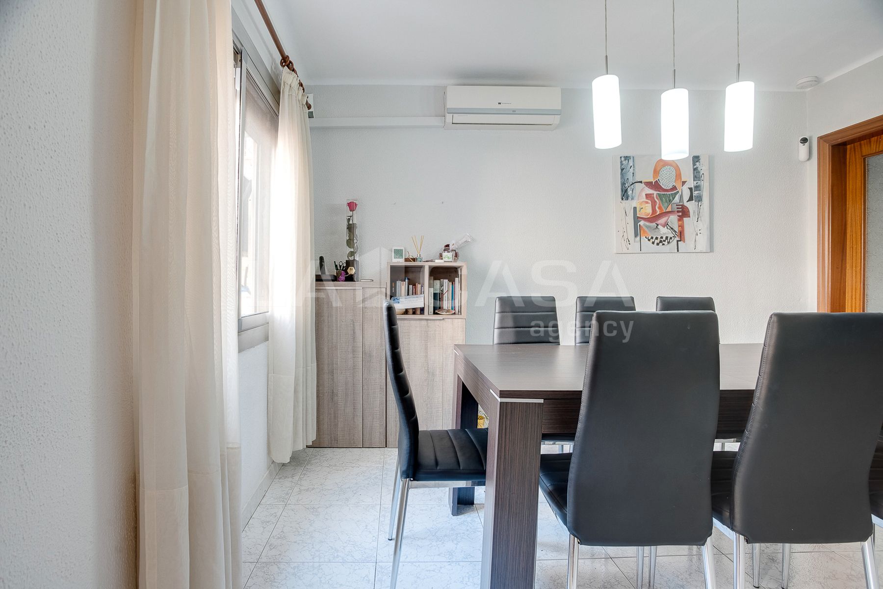 Comedor de Piso en venta en L'Hospitalet de Llobregat con Aire acondicionado, Calefacción y Horno