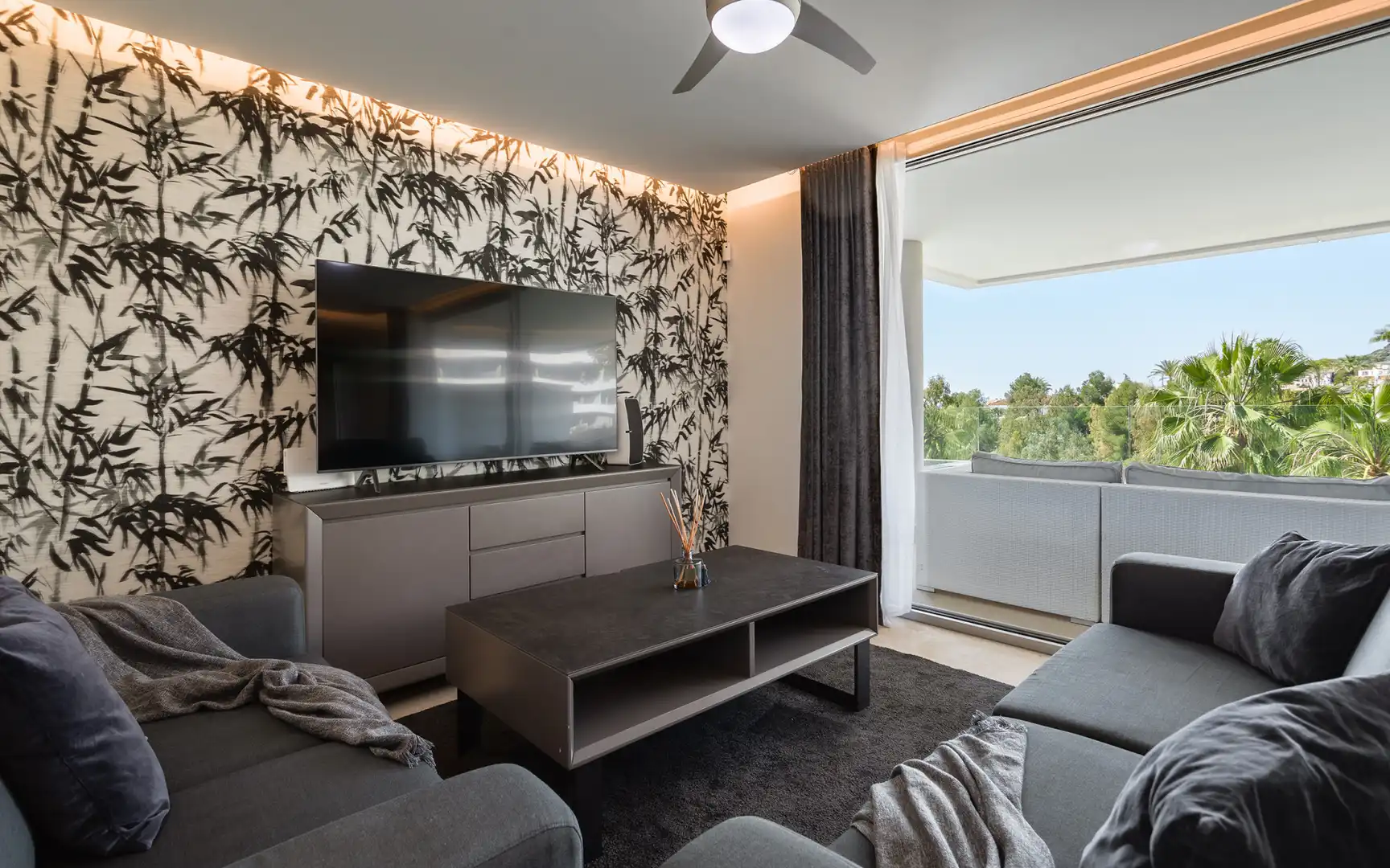 Apartament amb piscina en venda a Benahavís pueblo, imagen 8