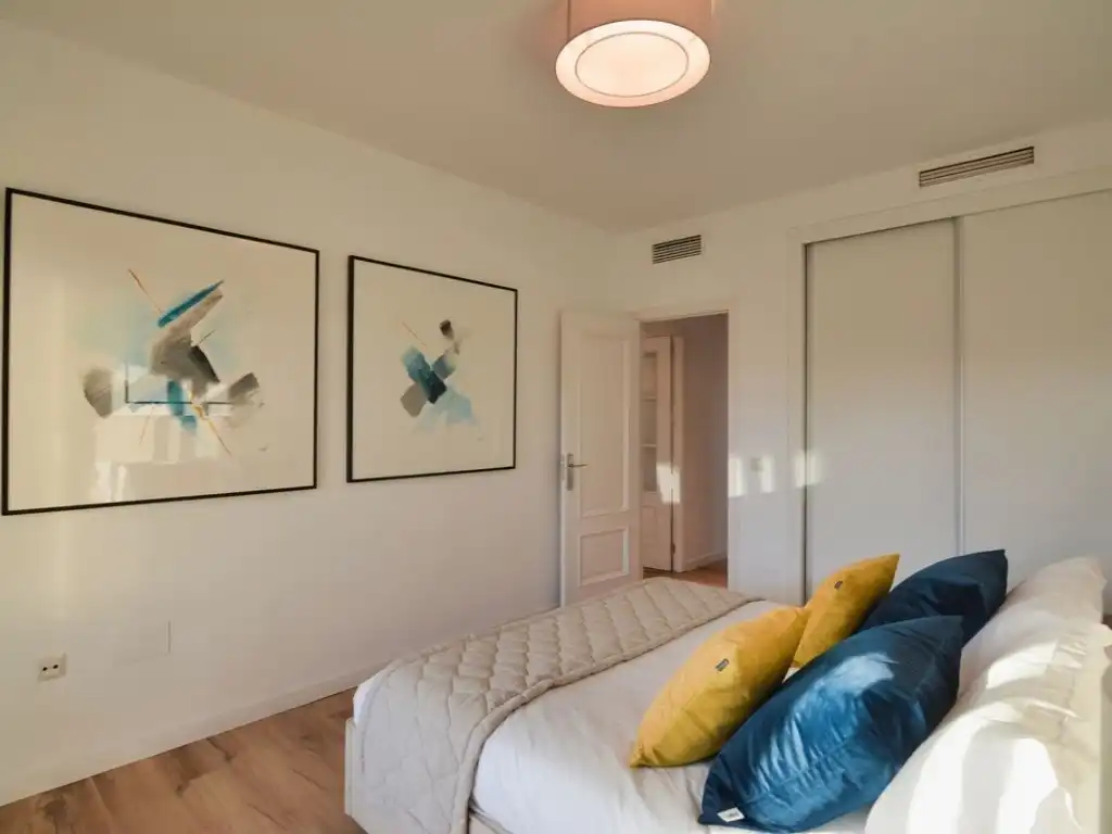 Habitación de Ático en venta en Fuengirola con Aire acondicionado, Terraza y Amueblado