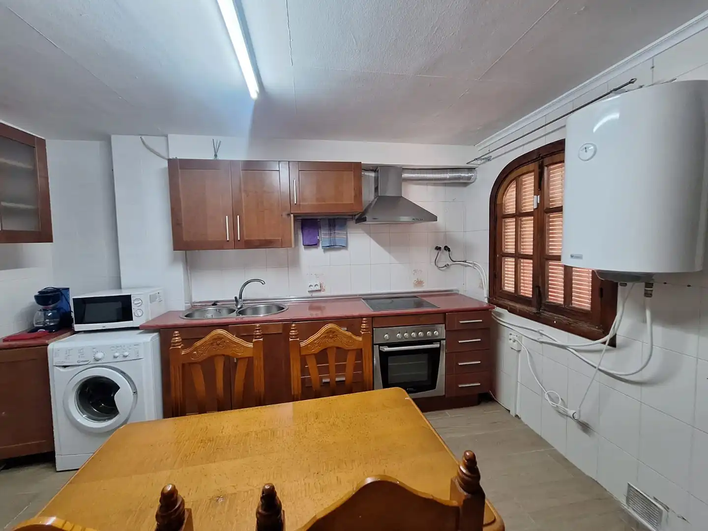 Küche von Wohnung zur Miete in La Línea de la Concepción mit Möbliert, Ofen und Waschmaschine