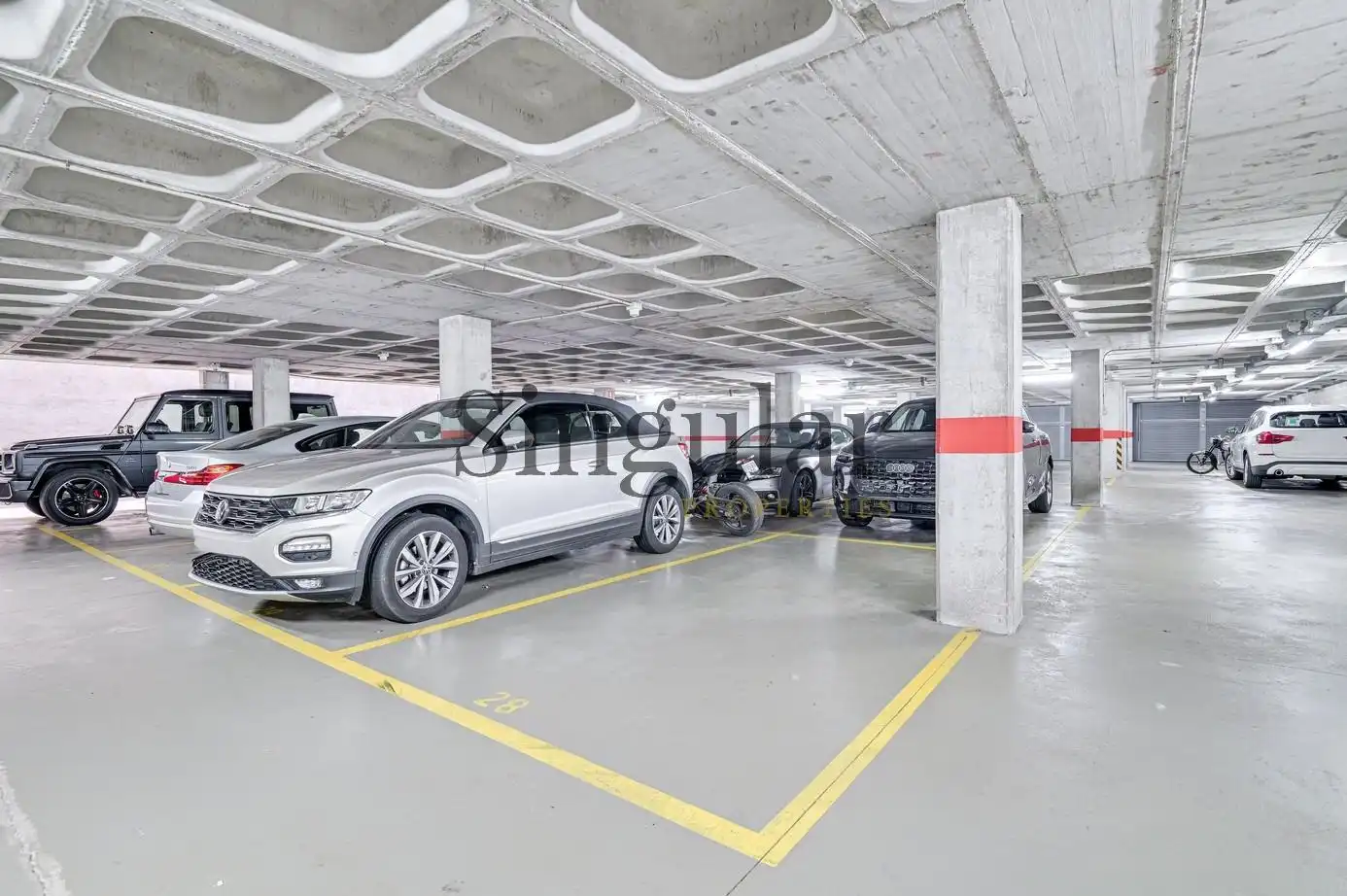Aparcament de Dúplex en venda en Barcelona amb Aire condicionat, Calefacció i Parquet