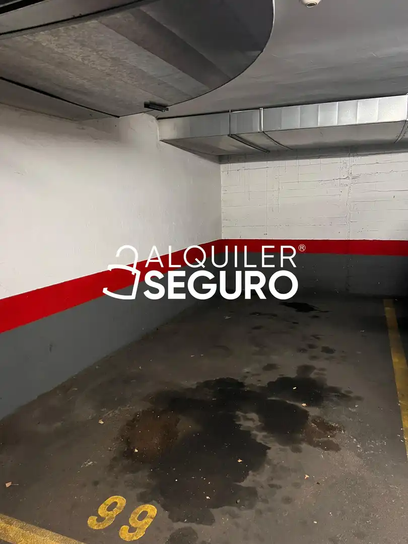 Aparcament de Pis de lloguer en Tres Cantos amb Calefacció, Terrassa i Piscina
