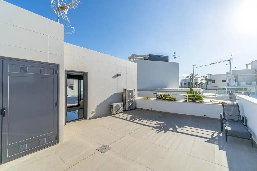 Villa mit Terrasse zum Verkauf in Calle Juan Marsé, imagen 30