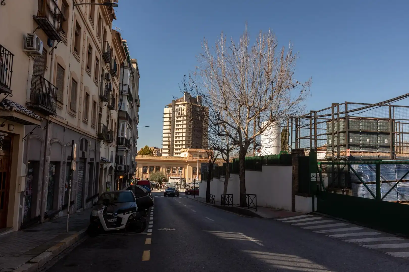 Exterior view of Study for sale in Granada  with Air Conditioner, Heating and Alarm
