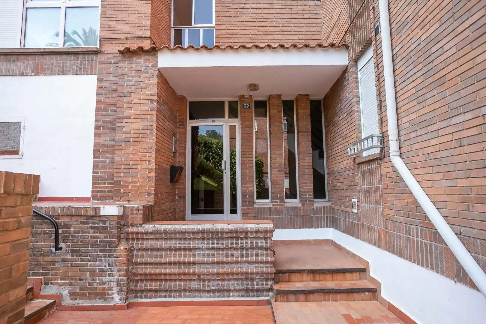 Vista exterior de Pis en venda en San Vicente de la Barquera amb Terrassa