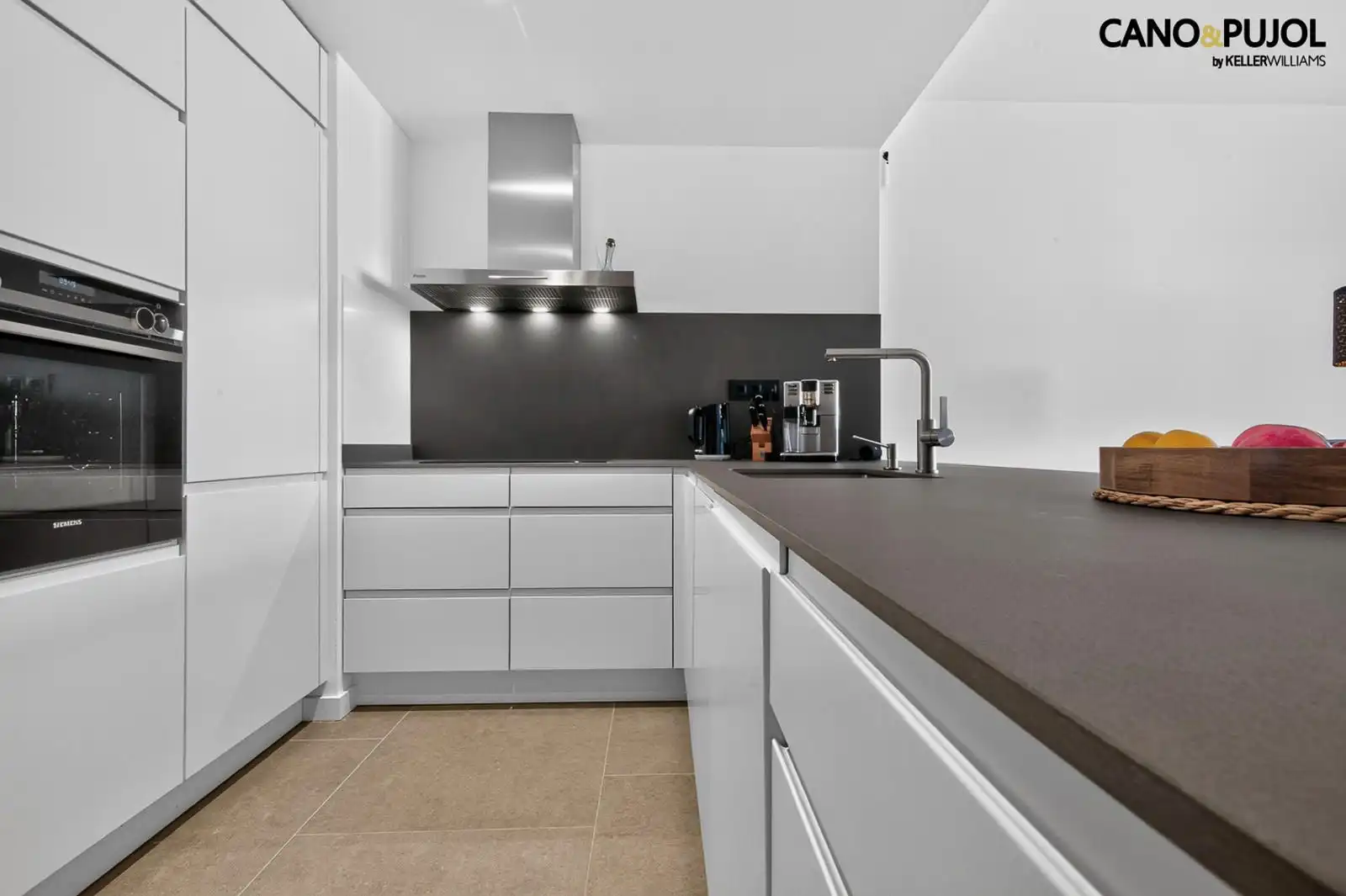 Piso con terraza en venta en josep tarradellas, imagen 6