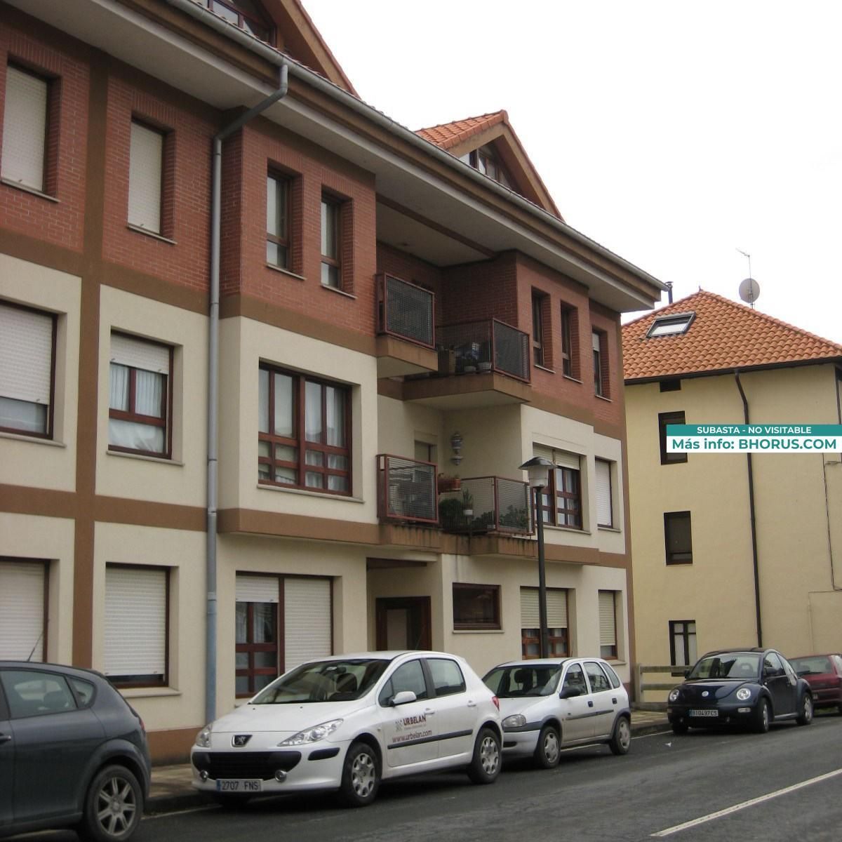 Vista exterior de Pis en venda en Lemoiz amb Jardí privat