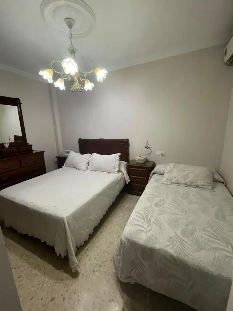 Dormitori de Casa o xalet en venda en Alcalá de Guadaira amb Terrassa, Traster i Balcó
