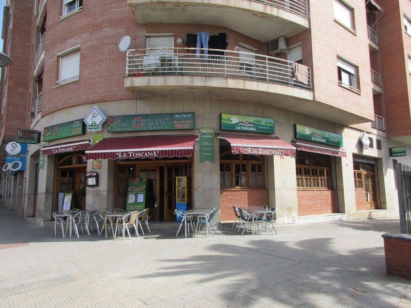 Local de lloguer a N/A, -1