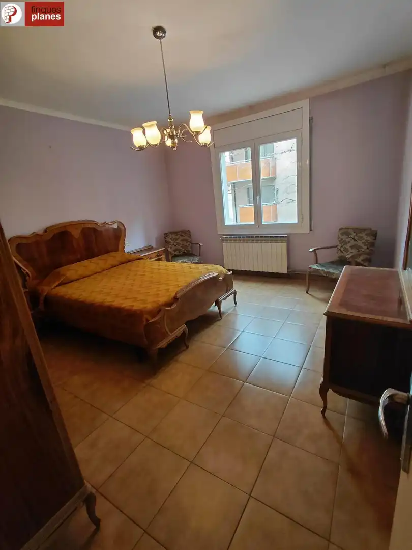 Habitación de Piso en venta en La Seu d'Urgell con Calefacción, Terraza y Trastero