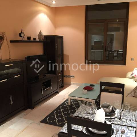 Piso en Alquiler en CALLE BROCENSE en Barrio del Centro