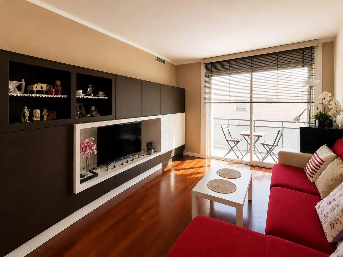 Sala de estar de Piso en venta en Sant Boi de Llobregat con Aire acondicionado, Calefacción y Parquet