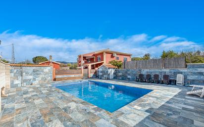 Piscina de Casa o xalet en venda en Cártama amb Jardí privat, Terrassa i Piscina