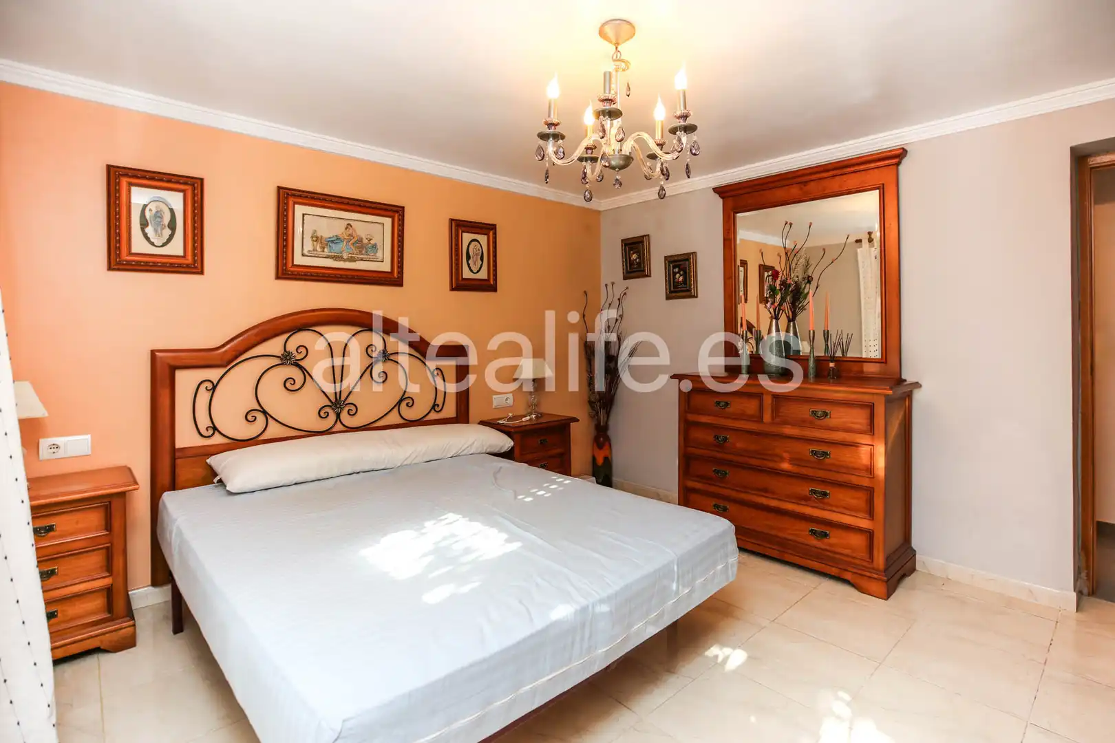 Dormitori de Casa o xalet en venda en La Nucia amb Aire condicionat, Jardí privat i Terrassa