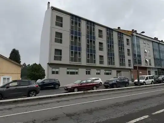 Vista exterior de Piso en venta en O Pino 