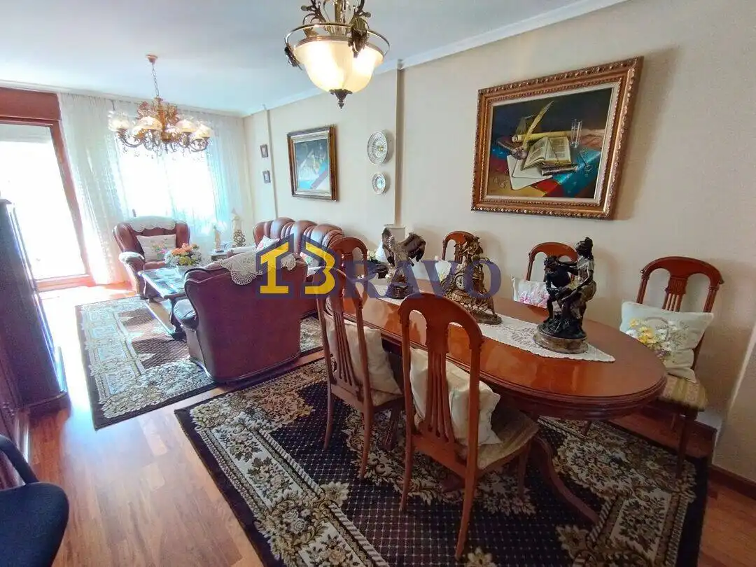 Comedor de Casa adosada en venta en Medina de Pomar con Calefacción, Jardín privado y Terraza