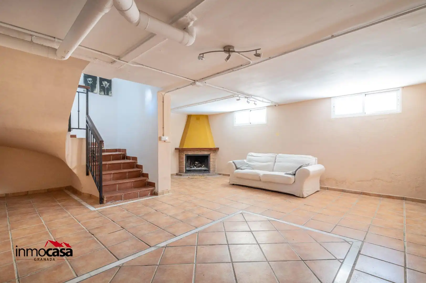Casa adosada en venta en Ogíjares con Calefacción, Amueblado y Balcón
